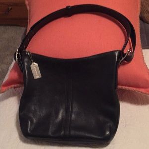 Black shoulder bag